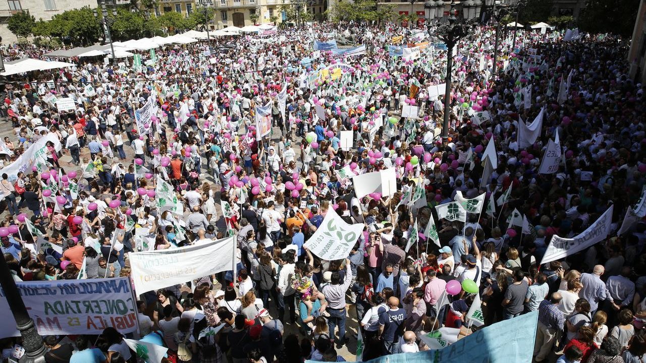 Manifestación en Valencia en apoyo de la educación concertada.