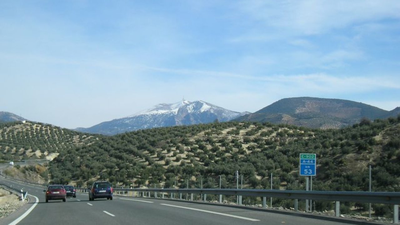 Autovía A-44 a su paso por Jaén.
