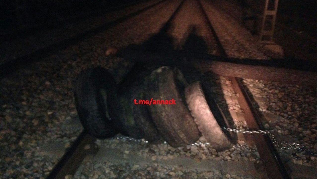 Vías de tren cortadas por independentistas el pasado 6 de noviembre (Foto: Annack).