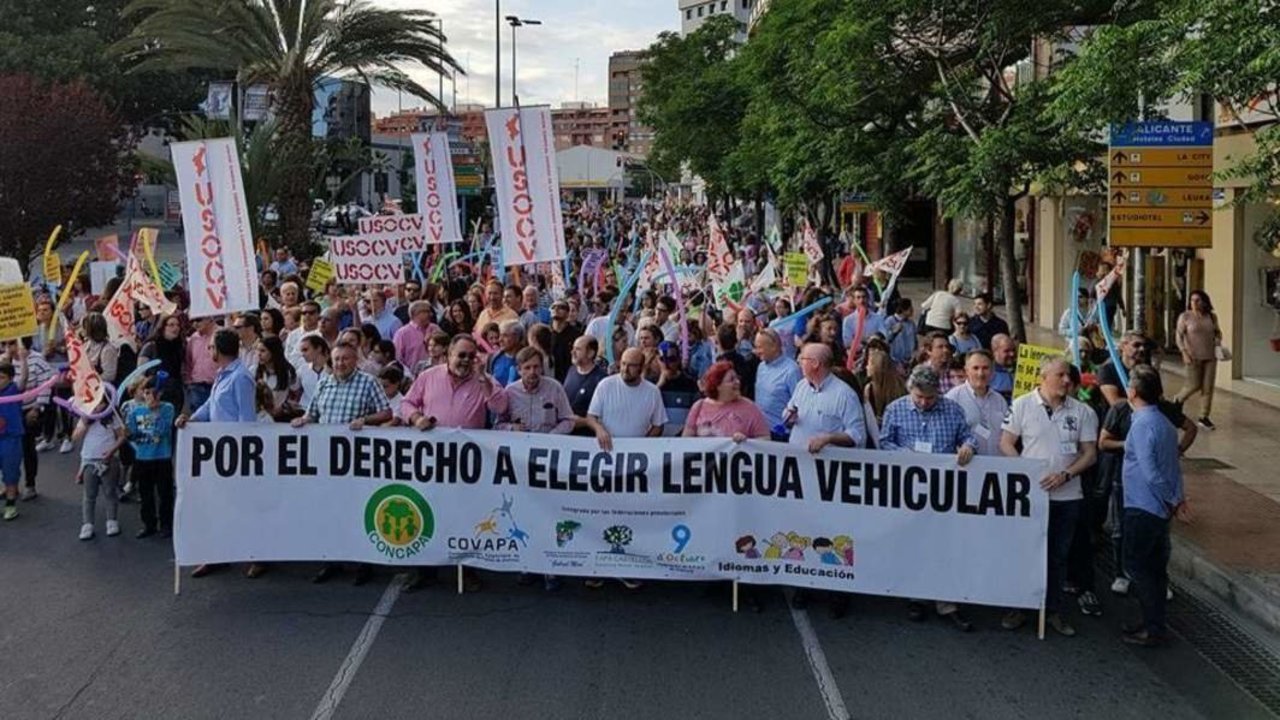 Manifestación contra el decreto plurilingüe en Alicante.