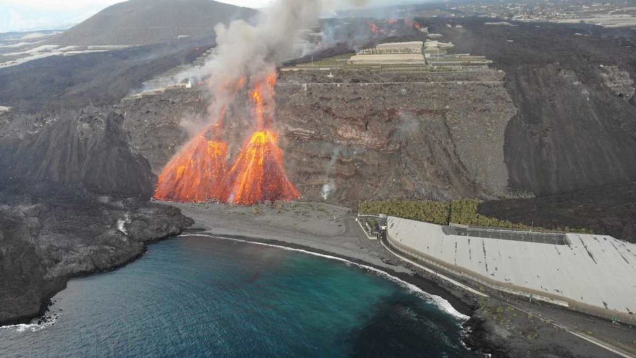Lava del volcán Cumbre Vieja.