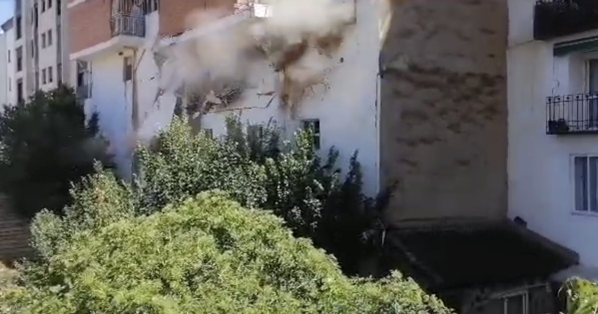 Se derrumba un edificio de Teruel con 21 viviendas sin daños personales.