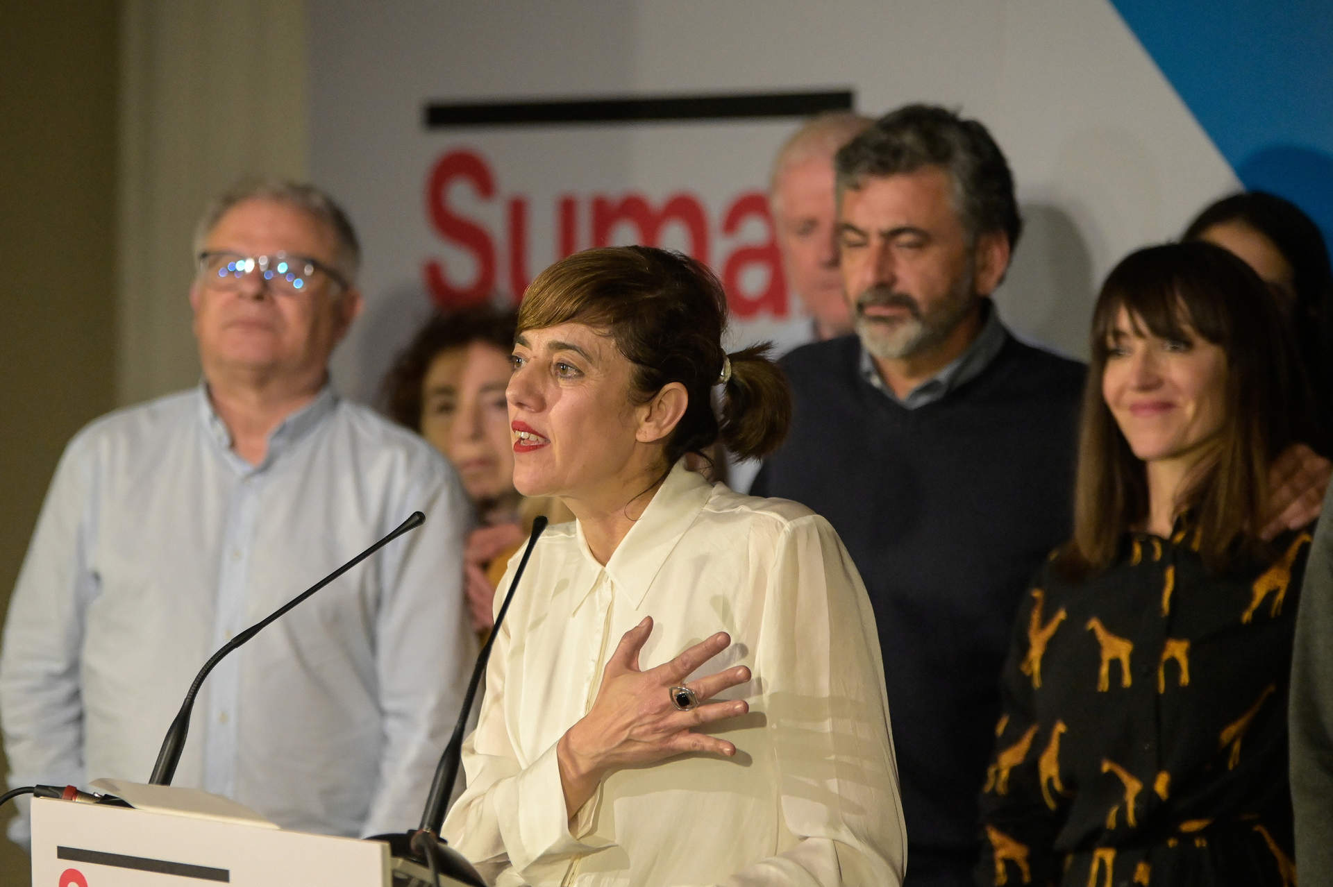 La candidata de Sumar a la Presidencia de la Xunta, Marta Lois, comparece ante los medios una vez rematado el escrutinio.